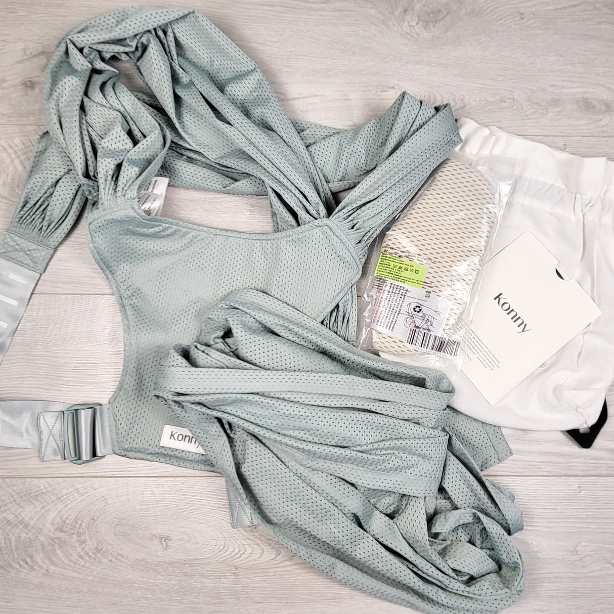 Konny Baby Carrier FLEX AirMesh with Head Support in mint grey colour. Size M to 4XL