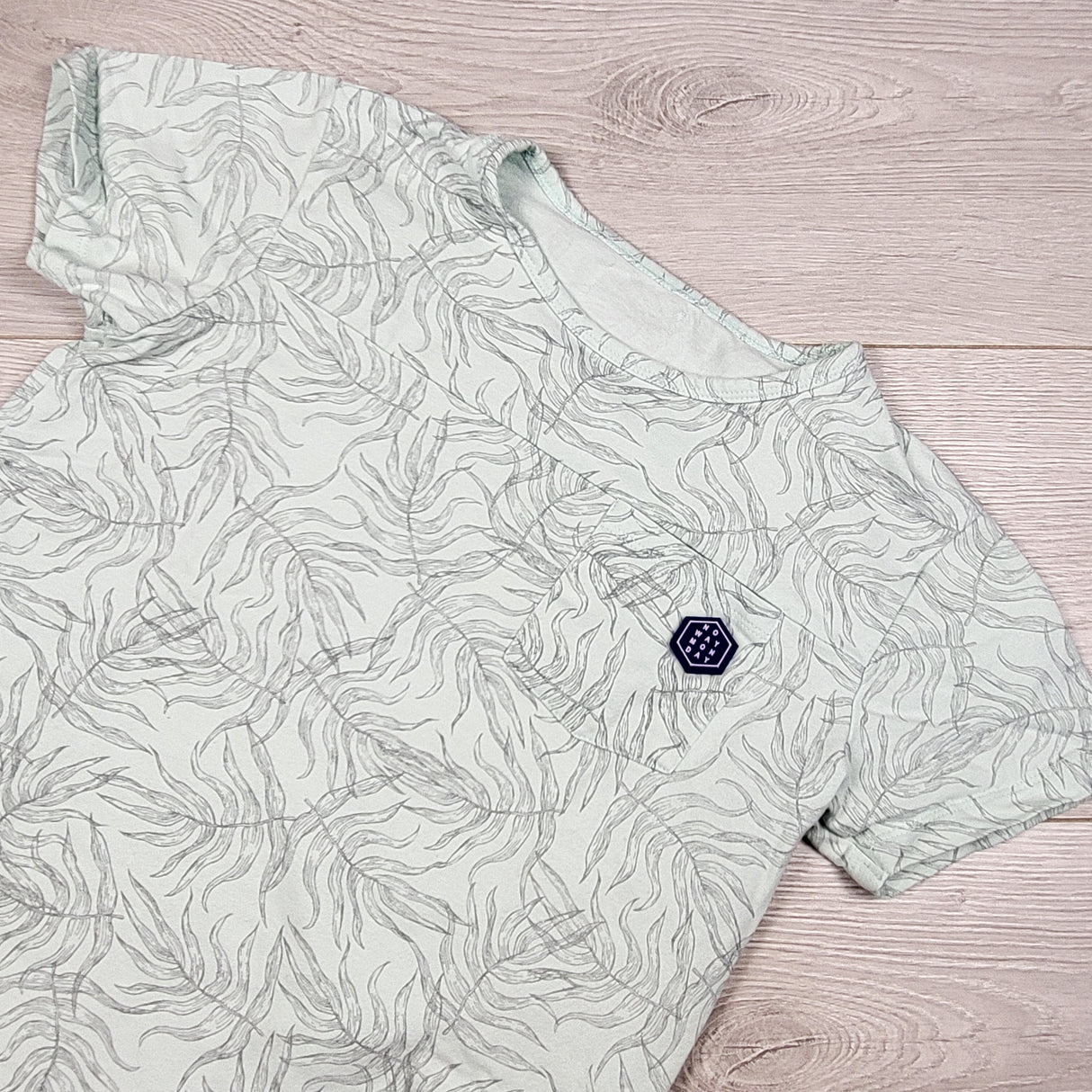 No Way Monday mint green botanical print t-shirt. Sizes like a 4T