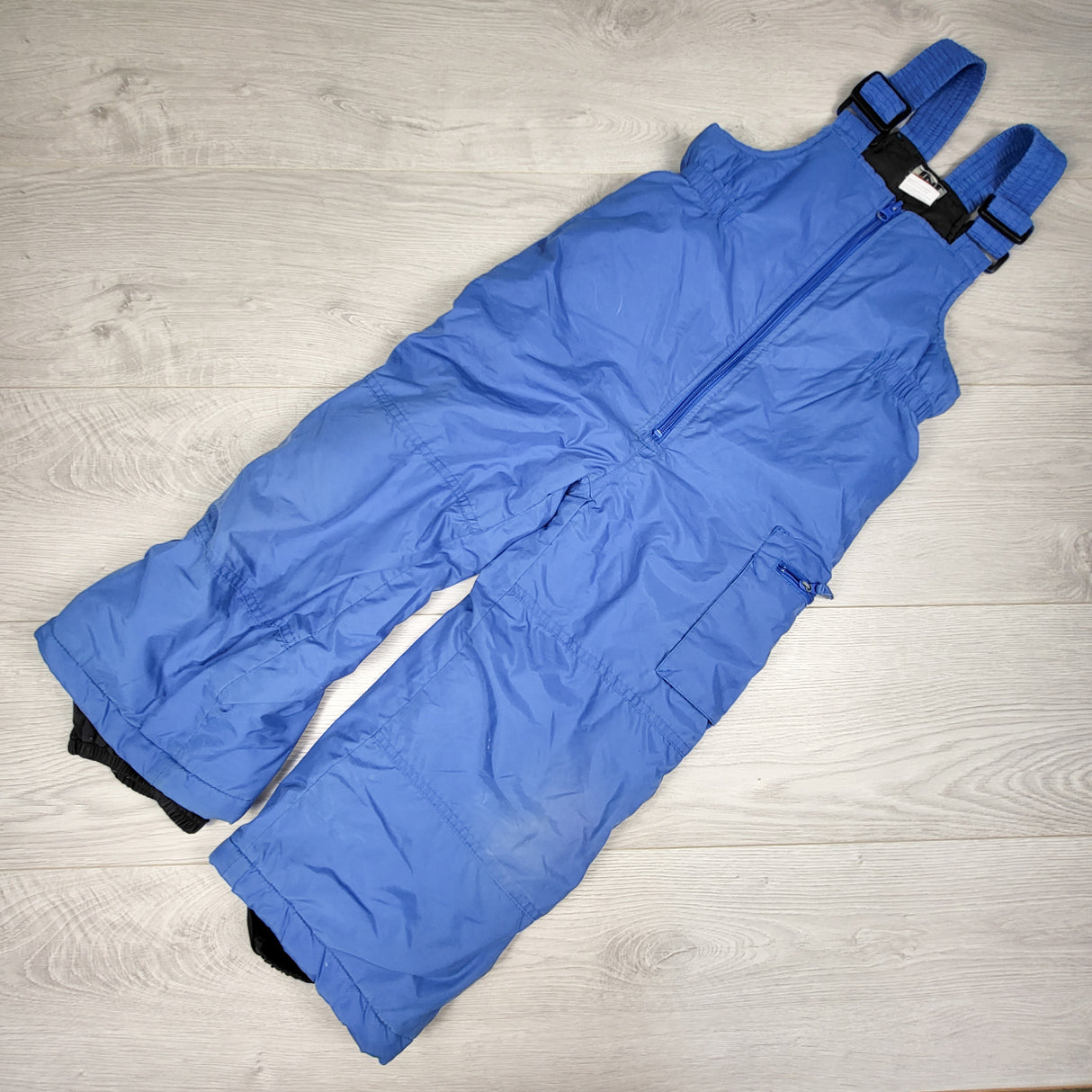 TNT blue snow pants. Size 5T