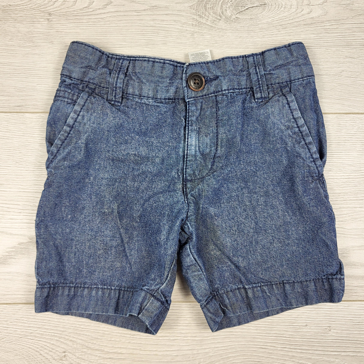 Oshkosh chambray shorts. Size 2T