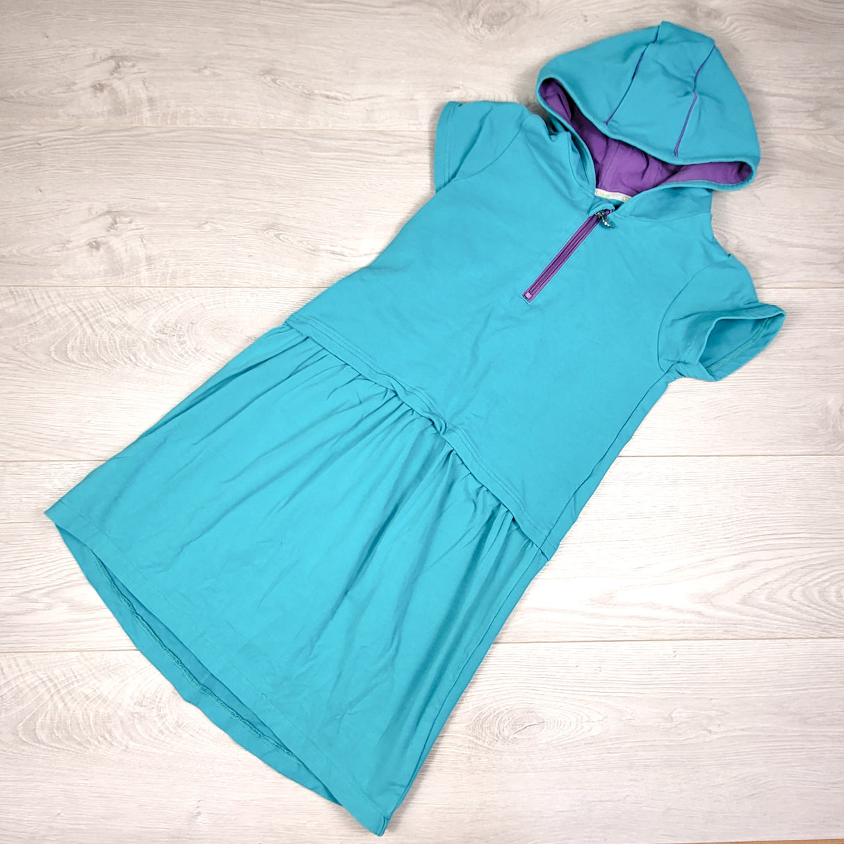 Peekaboo Beans turquoise hooded dress. Size 8