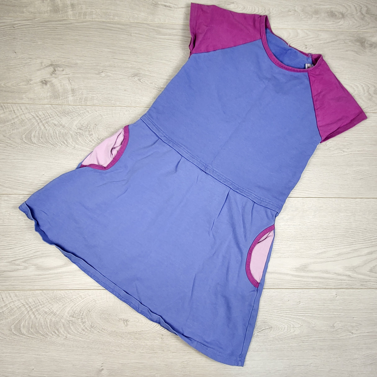 Peekaboo Beans blue and purple dress with pockets. Size 8