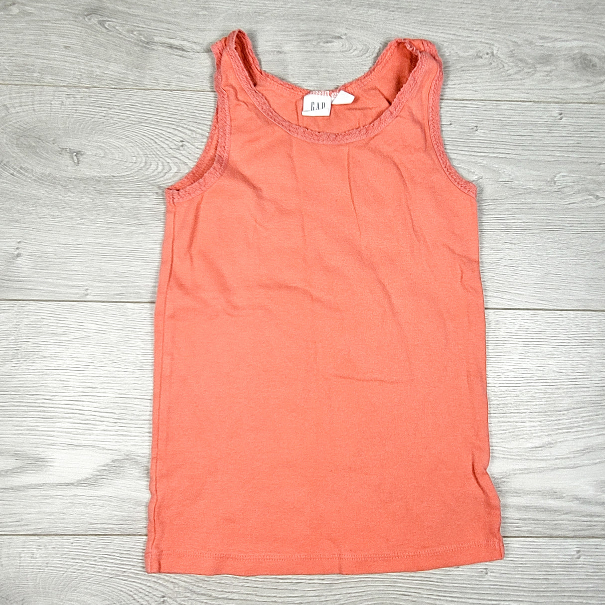 Gap coral tank top. Size medium (8)