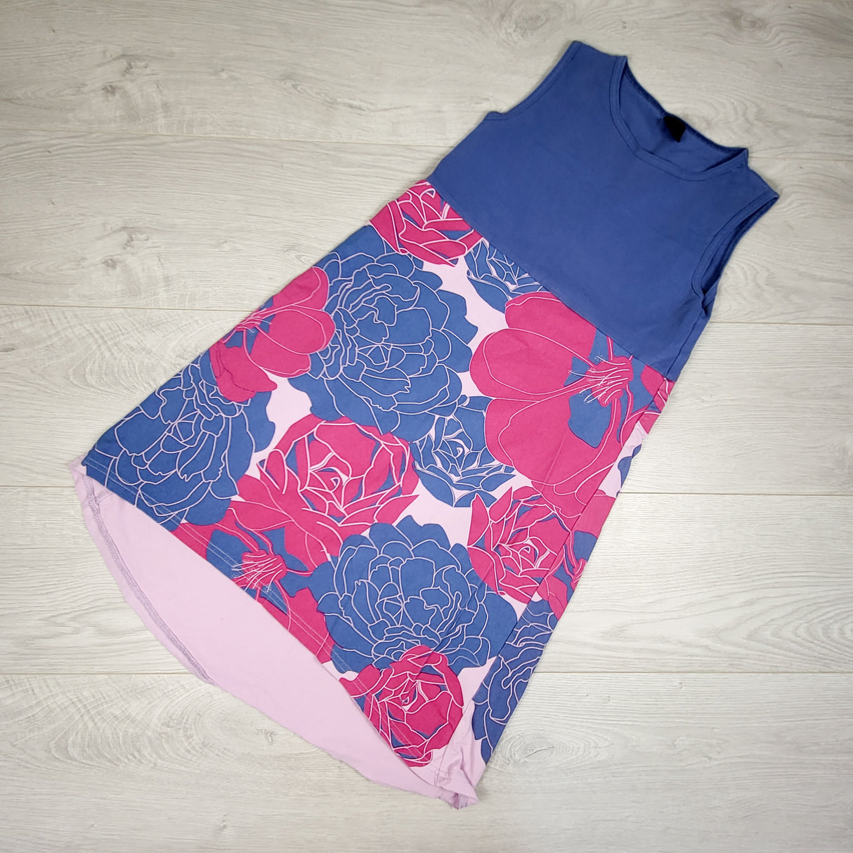 Peekaboo Beans blue and pink sleeveless dress with floral skirting. Size 8