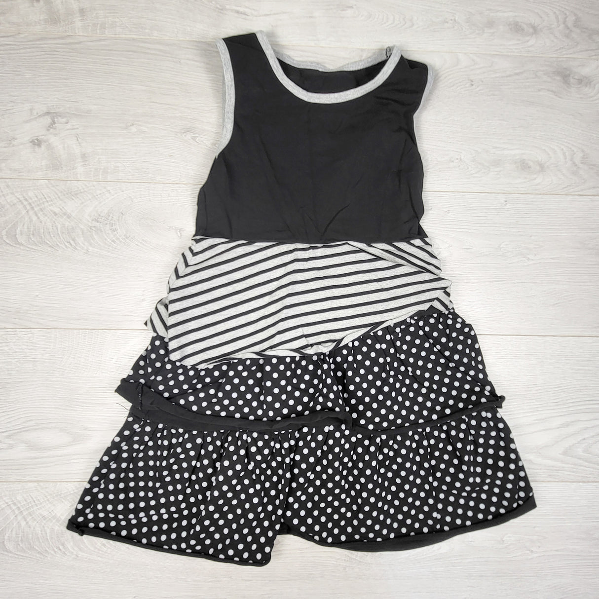 Peekaboo Beans black and grey tiered sleeveless dress. Size 8