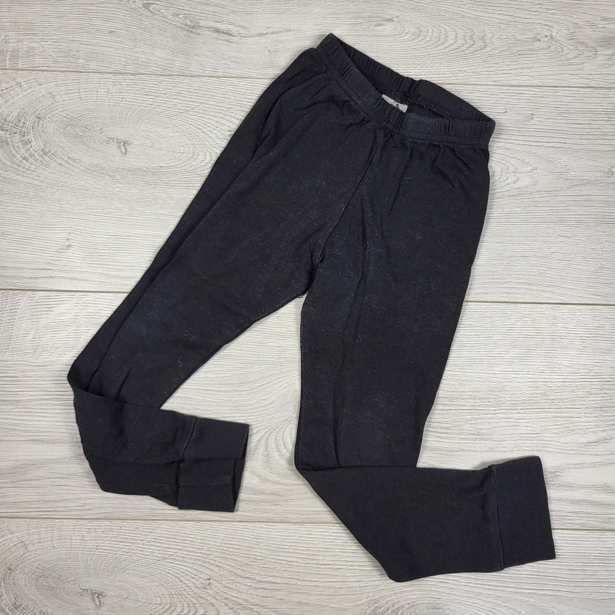 Tiny Button Apparel black bamboo leggings. Size 3/4T
