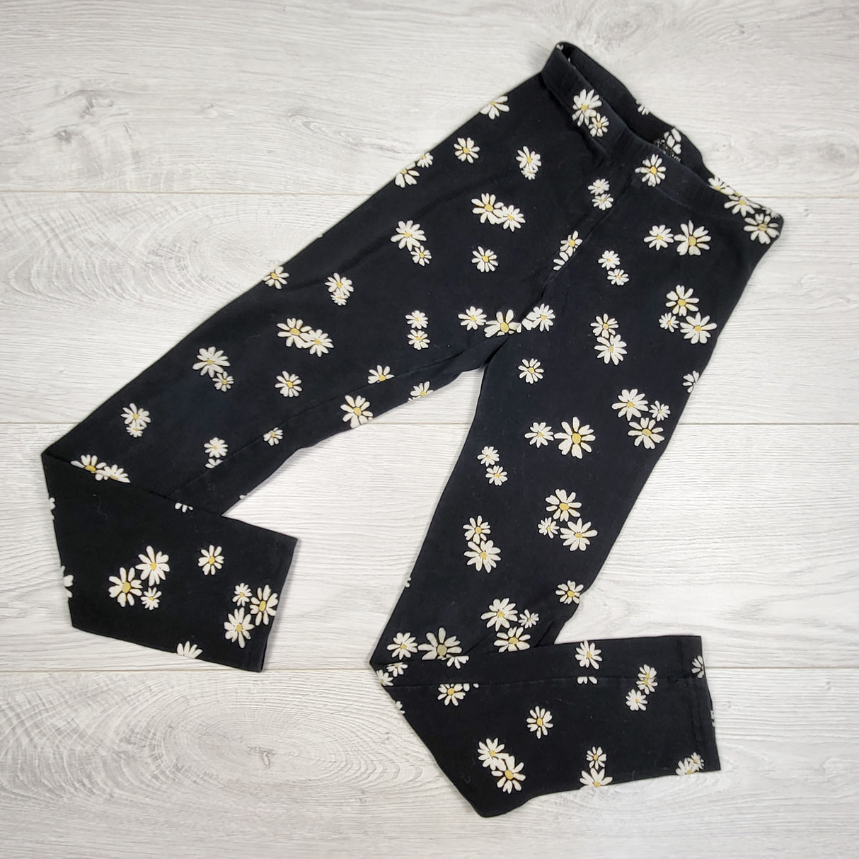 Old Navy black floral print leggings. Size 10/12