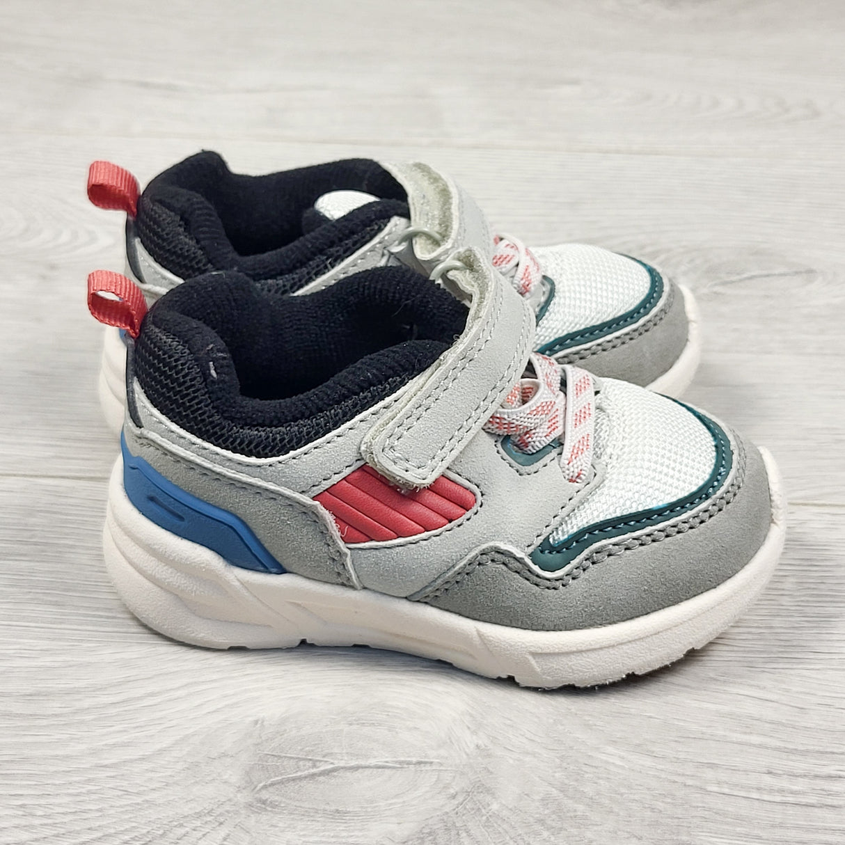 Joe fresh grey running shoes. Size 5 (toddler)