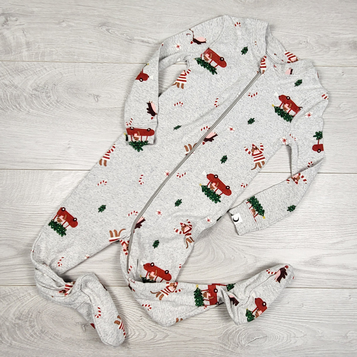 Rise Little Earthling grey zippered cotton holiday sleeper. Size 12-18 months