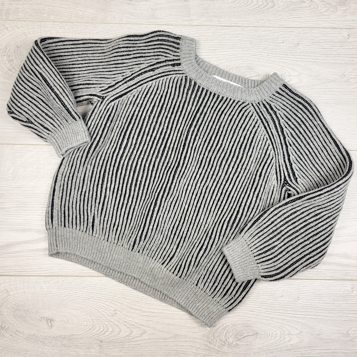 H and M grey ribbed sweater. Size 18-24 months