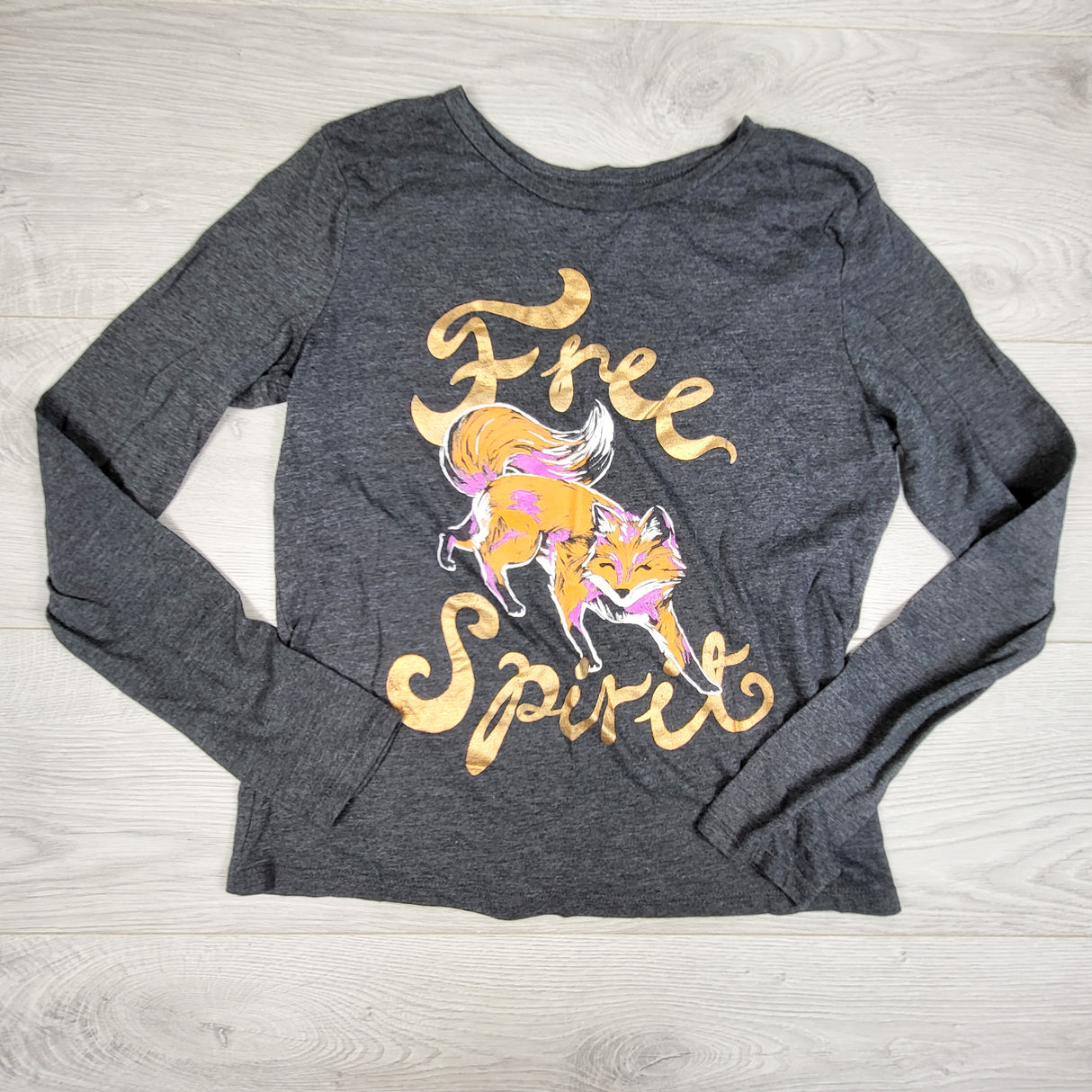Old Navy grey "Free Spirit" top with fox. Size 14/16
