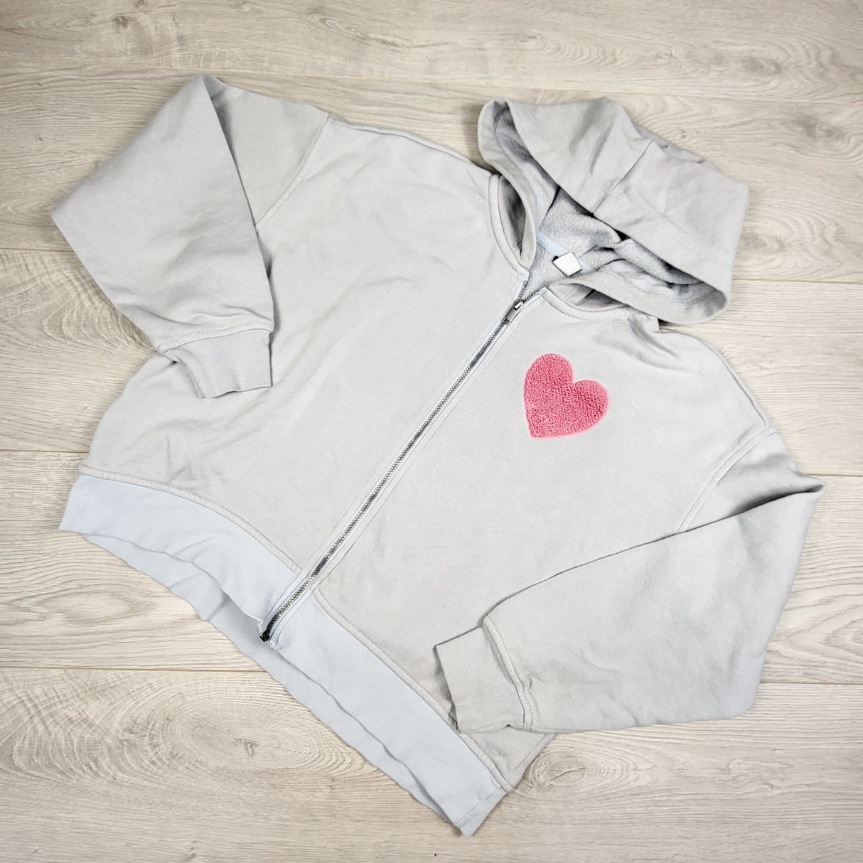 Old Navy blue-grey hoodie with chenille heart. Size 14/16