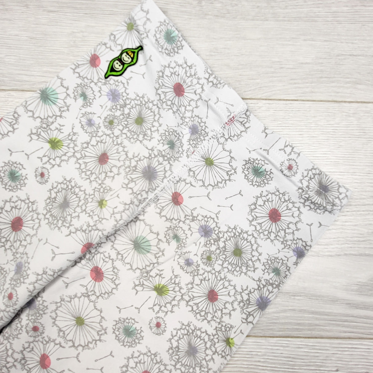 Peekaboo Beans grey leggings with wishing flowers. Size 6