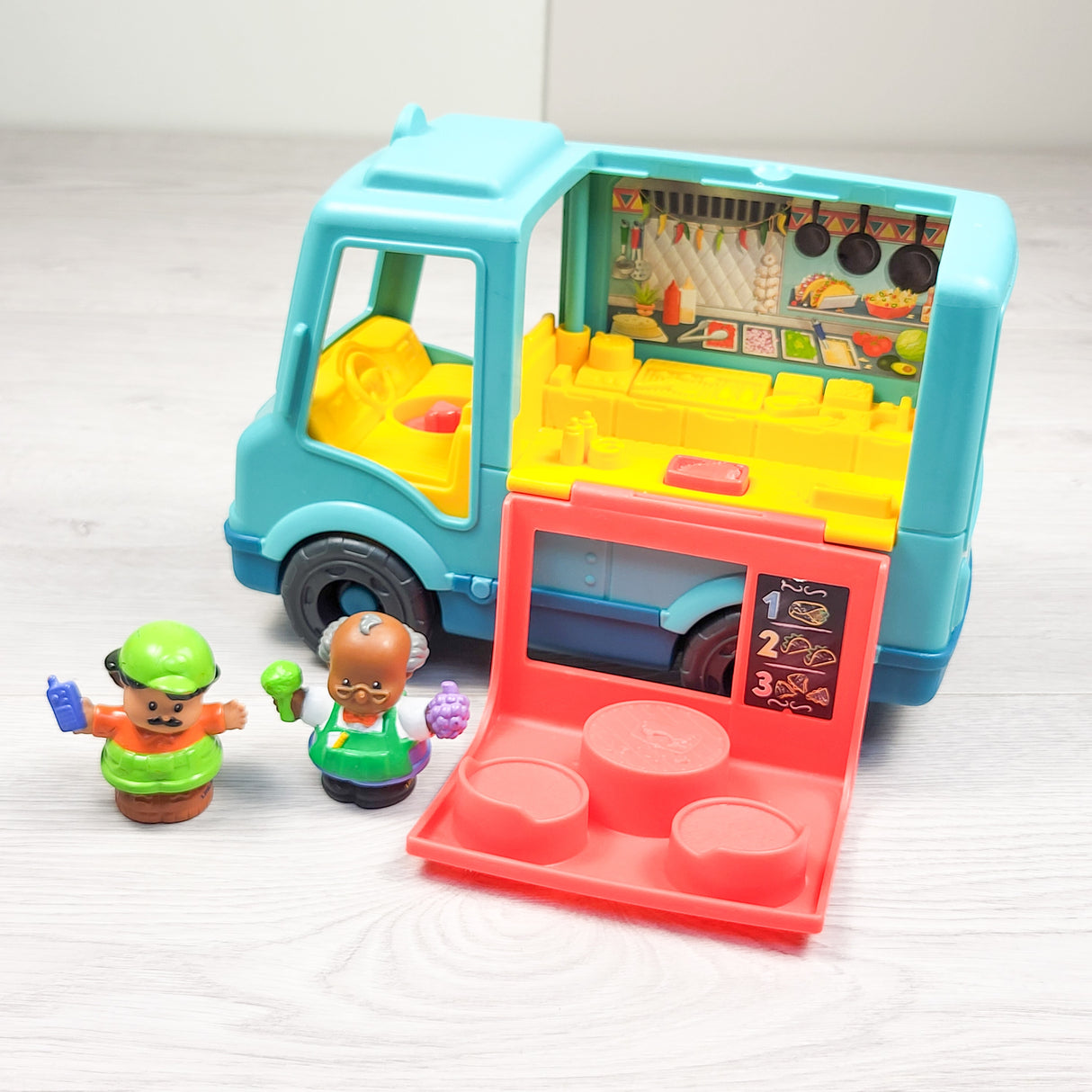 Fisher-Price Little People Serve It Up Food Truck with 2 figures