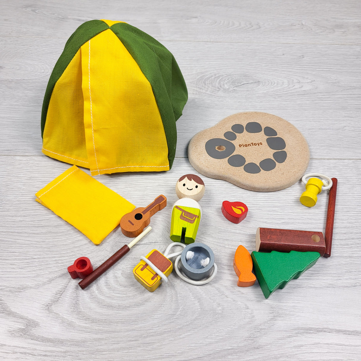 Plany Toys camping set