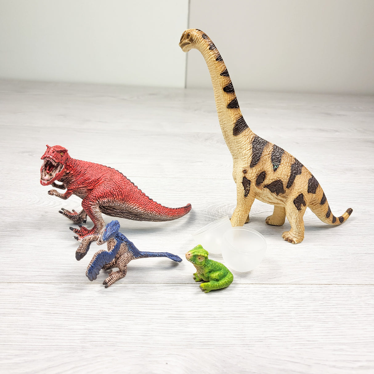 Mostly Schleich dinosaur lot