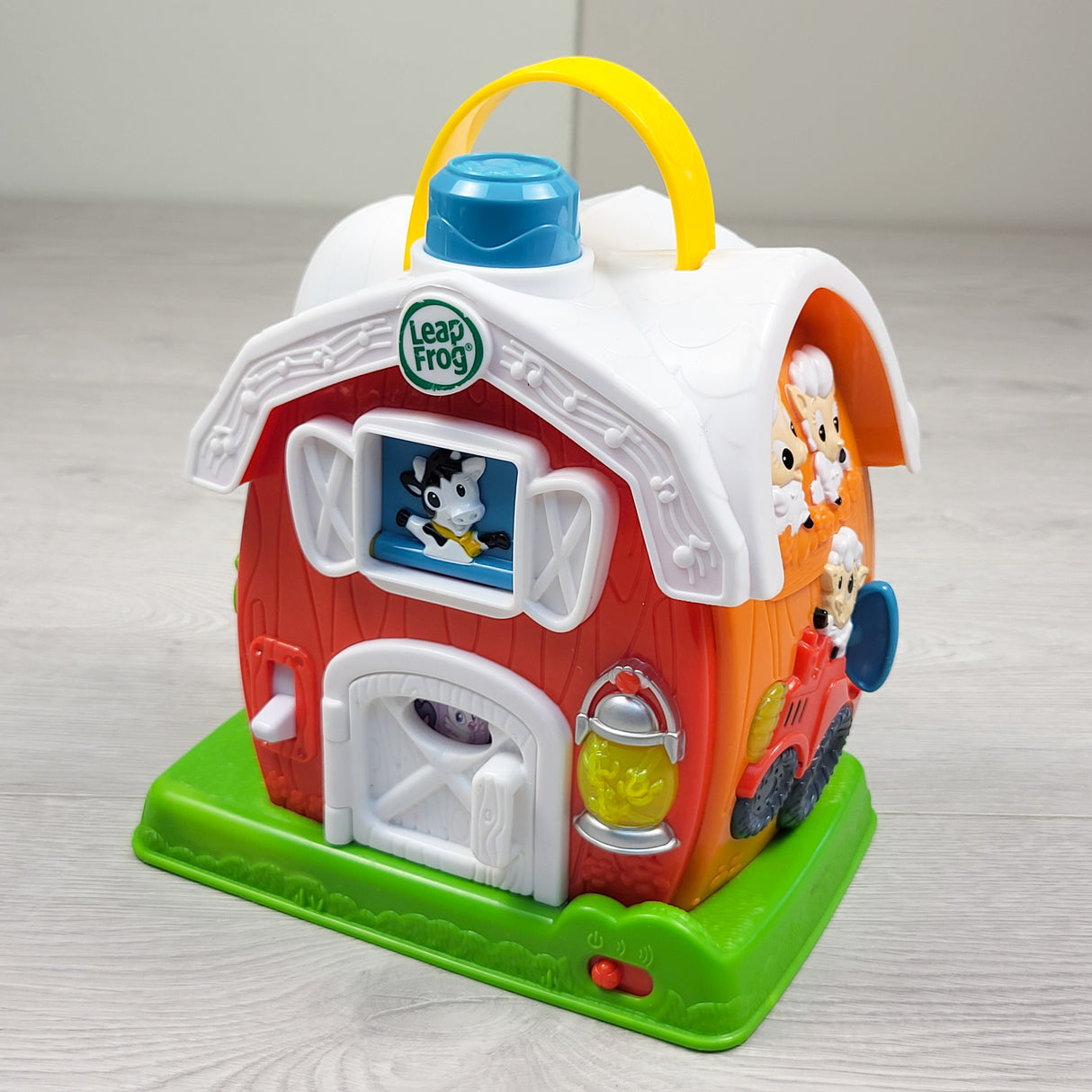 LeapFrog Sing and Play Farm interactive toy (sorry, no shipping)