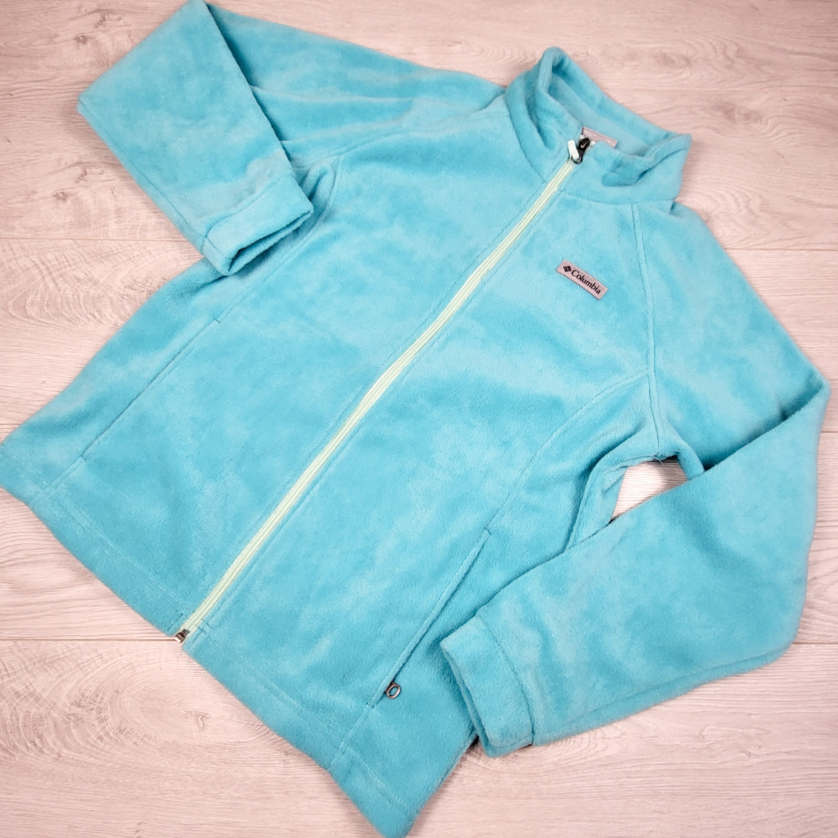 Columbia blue zip up fleece jacket. Size XL (18-20)