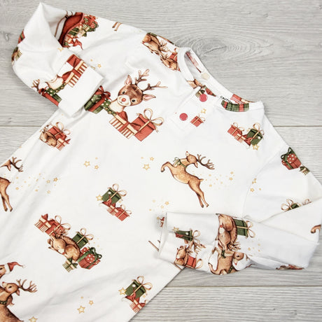 Snuggle Hunny white holiday themed sleeper. Size 2T