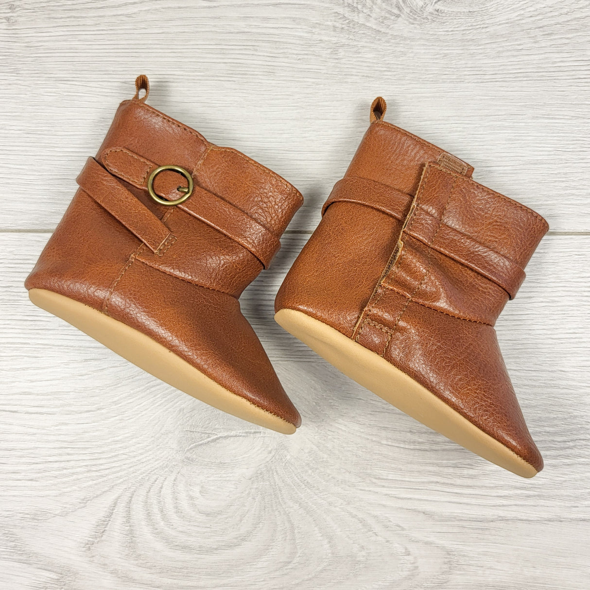 Old Navy brown soft soled booties. Size 6-12 months