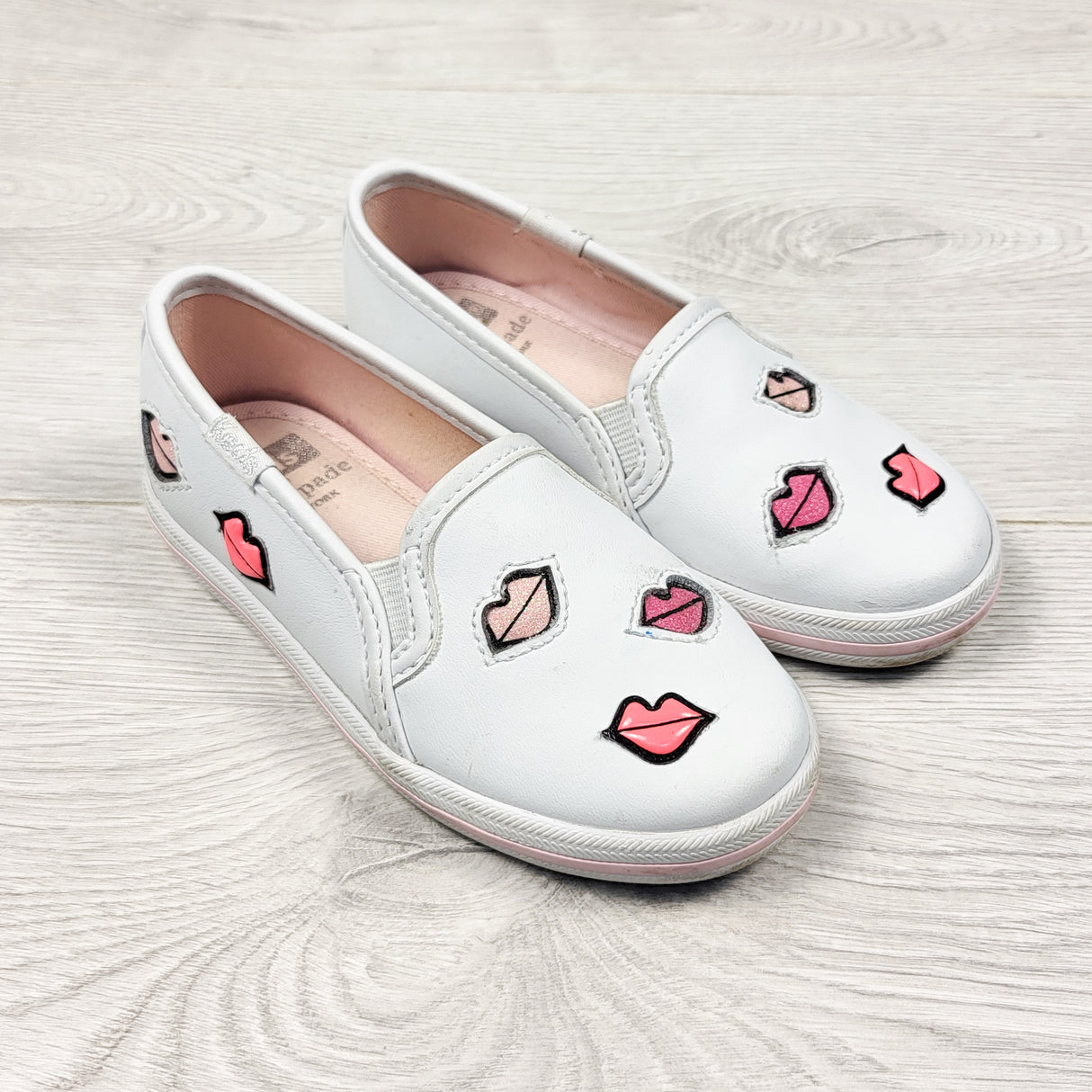 Keds x Kate Spade white slip-on canvas shoes with lips. Toddler size 8