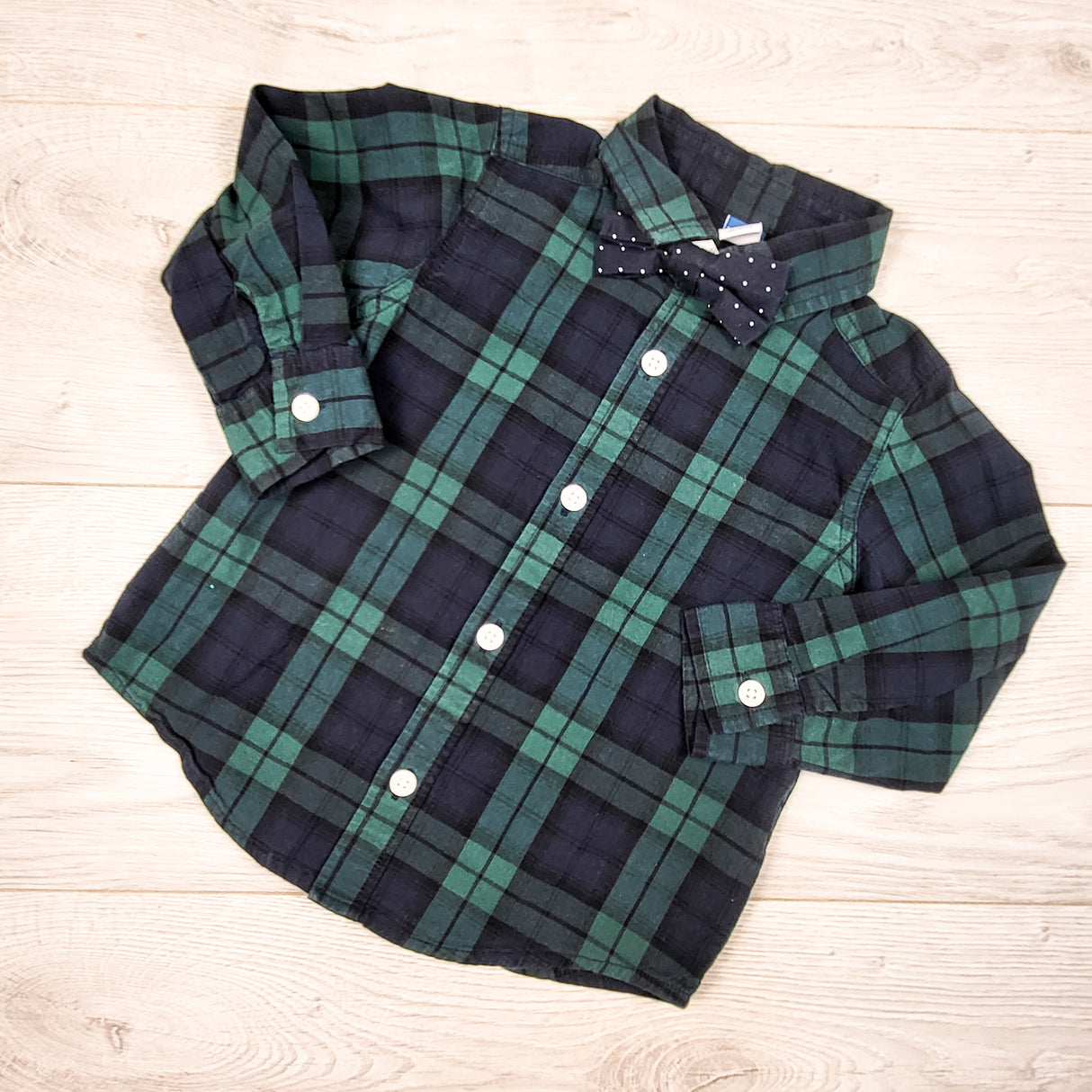 Old Navy green and navy plaid button down shirt with removable bow tie. Size 2T
