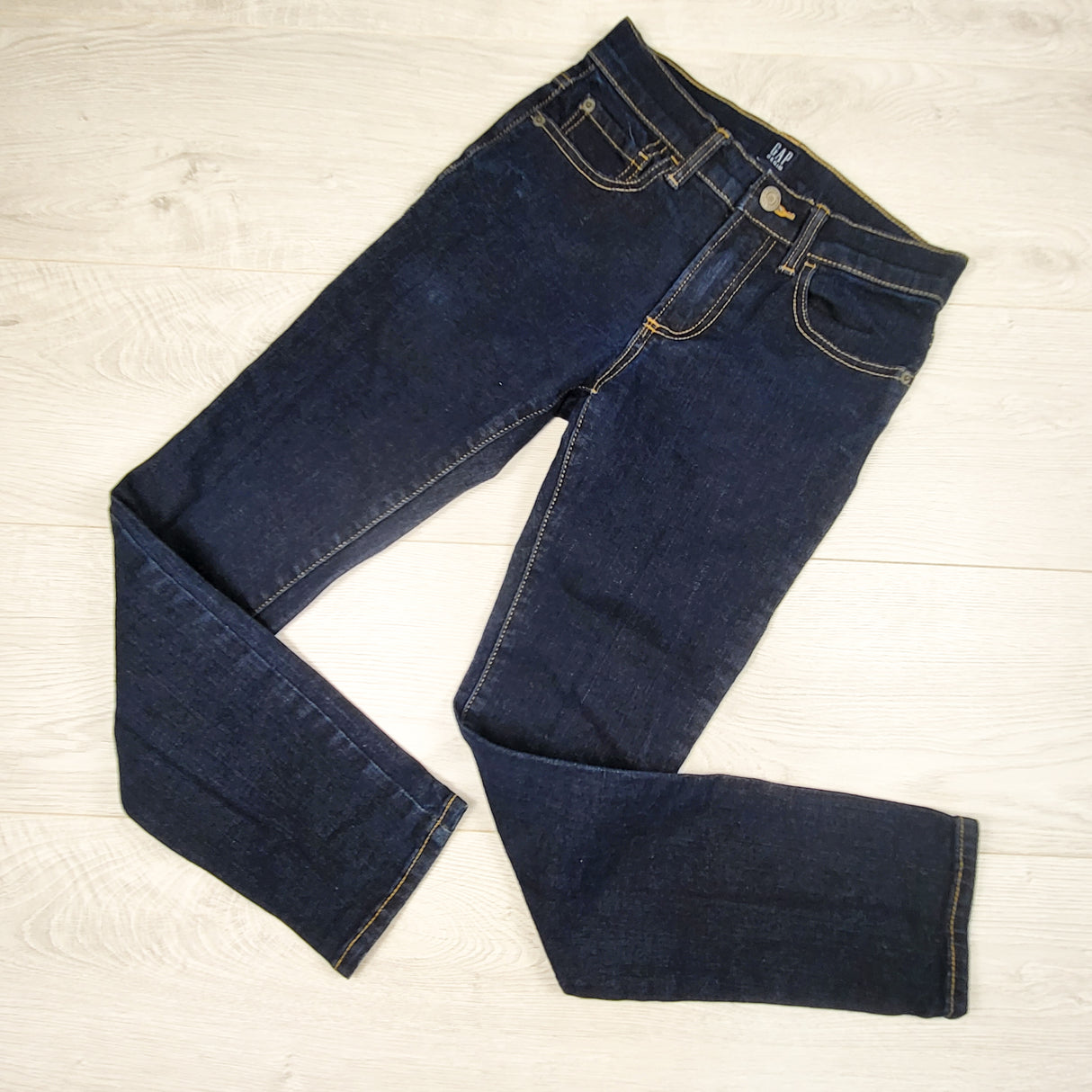 Gap dark wash stretch skinny jeans. Size 10