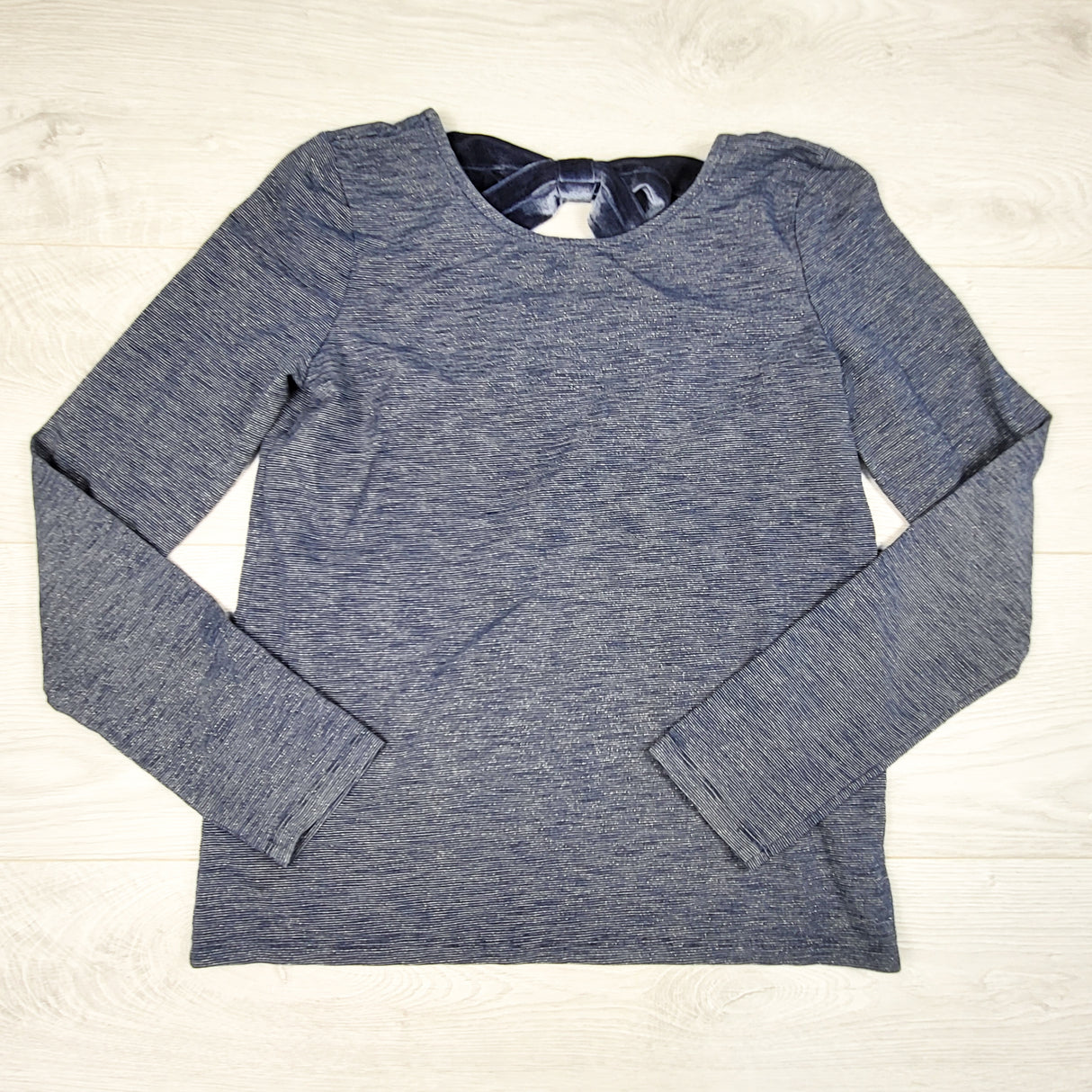 Joe blue long sleeve top with sparkle threading. Size 14
