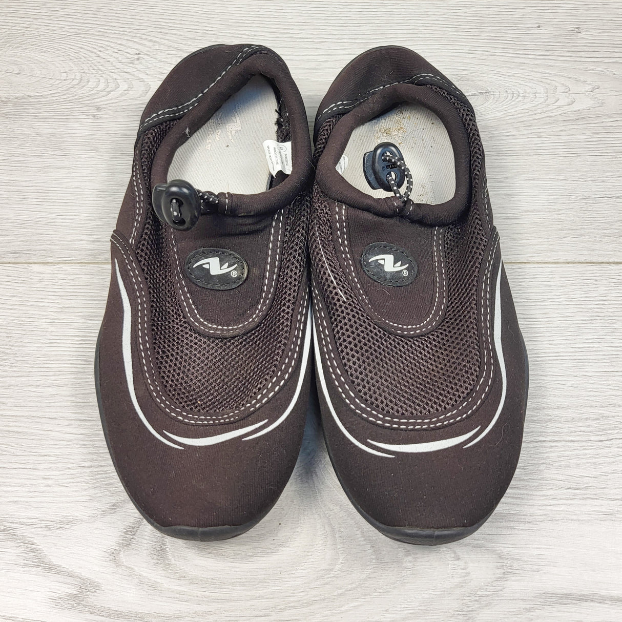 Athletic Works black water / beach shoes. Youth size 4/5