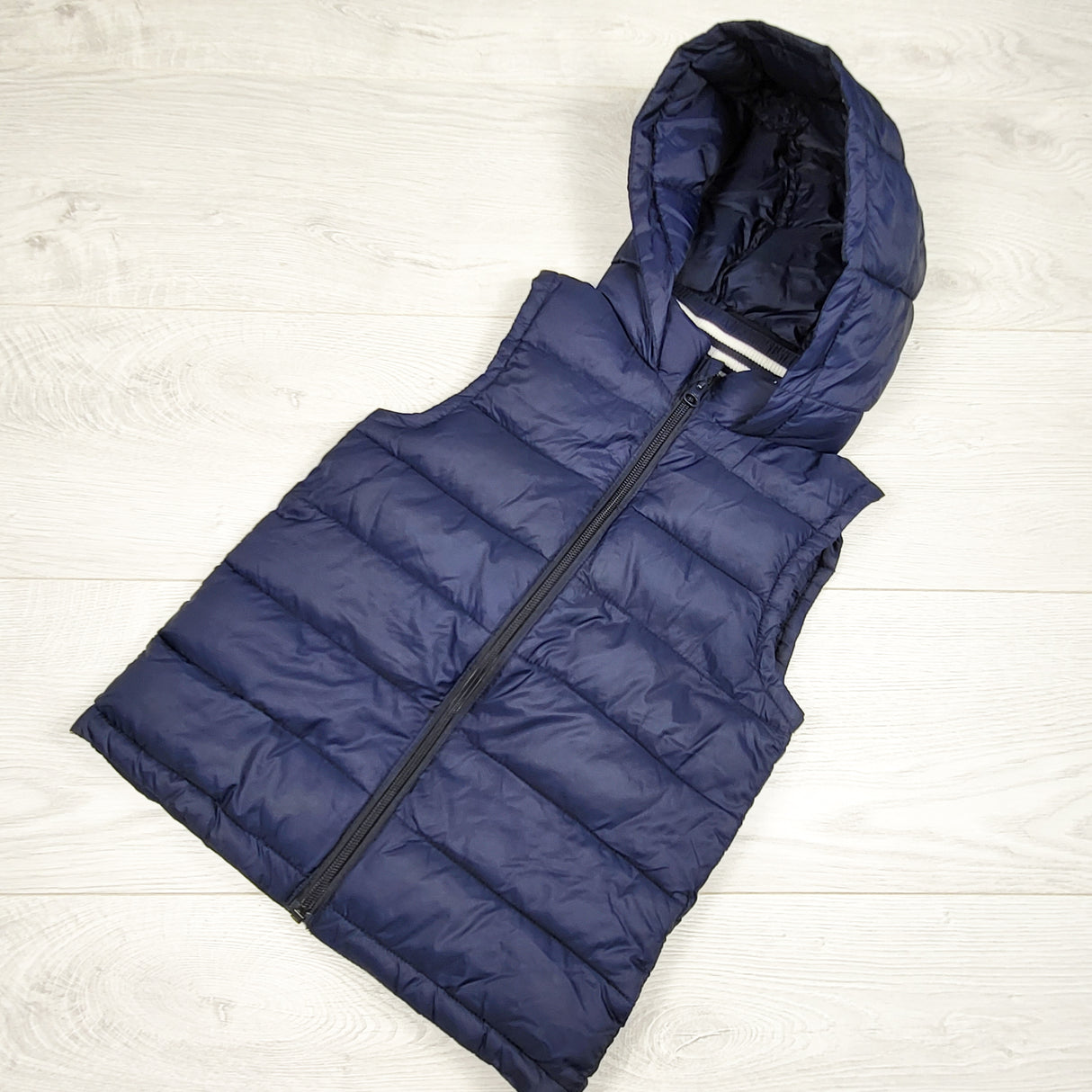 Joe navy hooded quilted vest. Size 4T