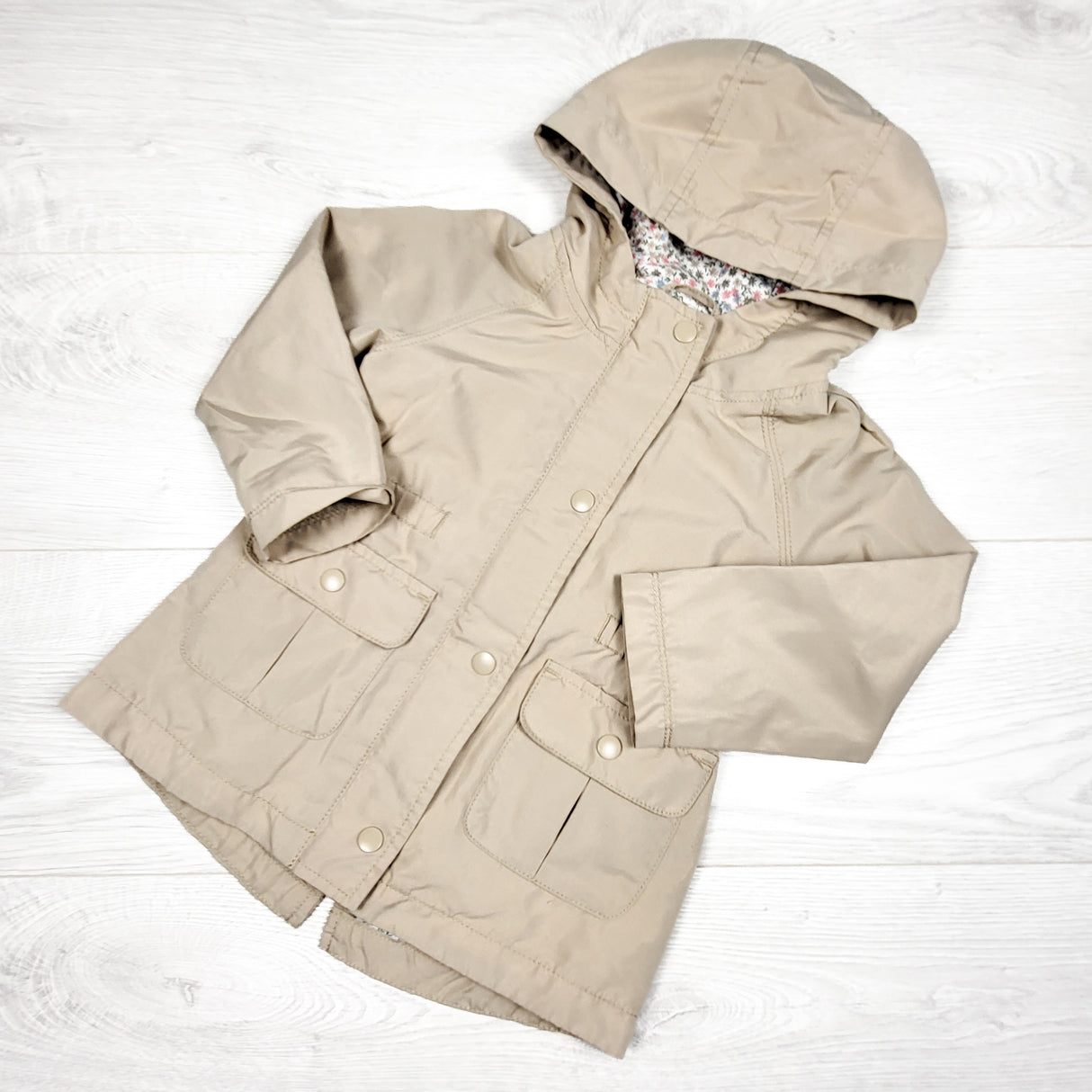 Old Navy beige hooded lightweight jacket. Size 2T