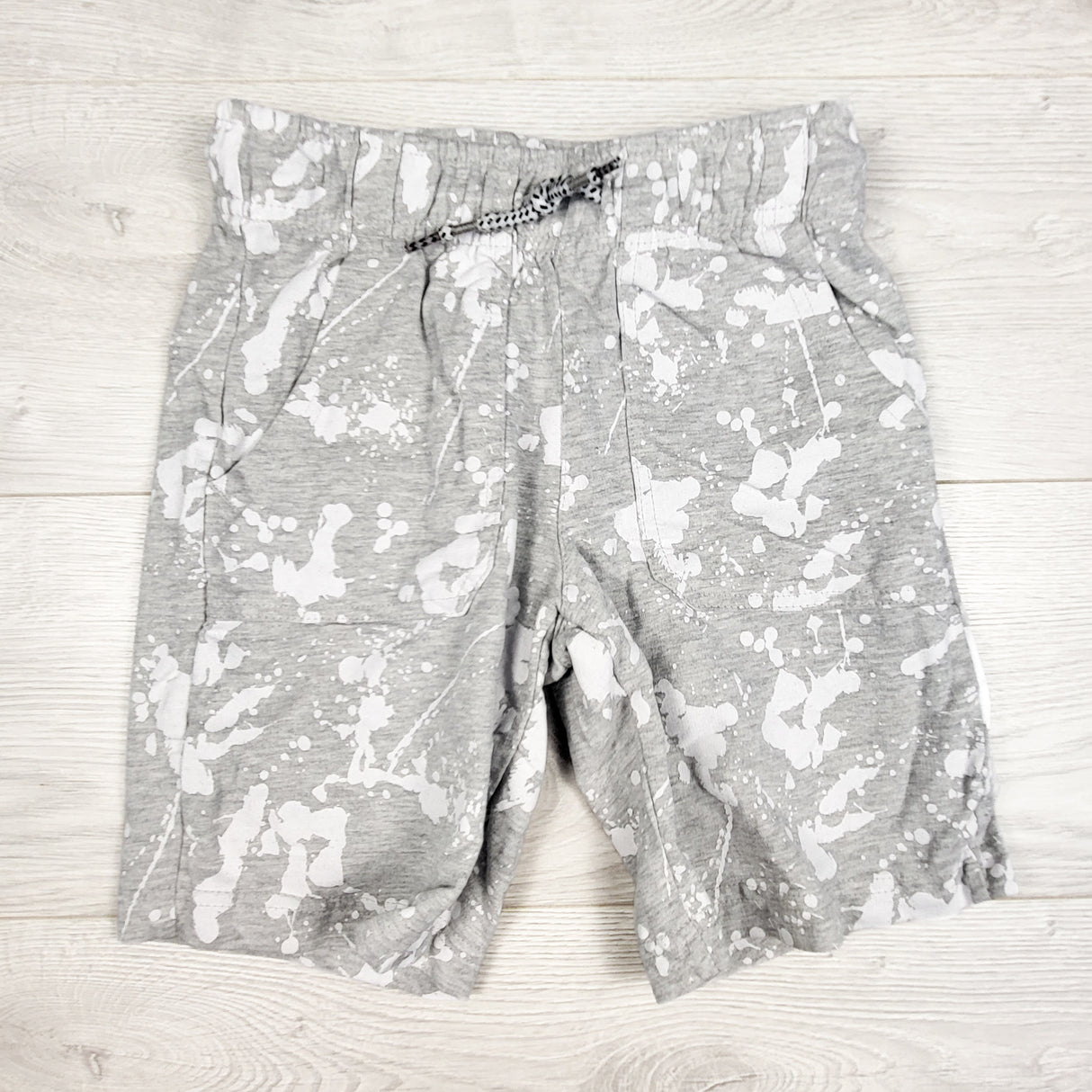 George grey splotch pattern drawstring shorts. Size 7/8