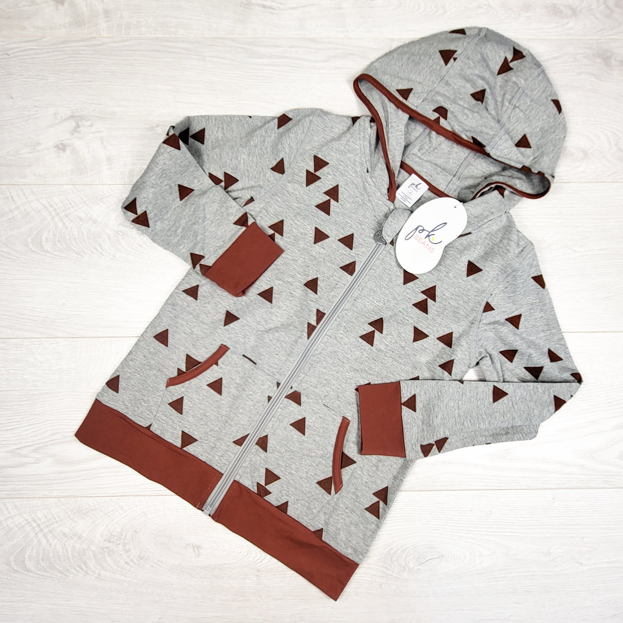 NEW - Peekaboo Beans grey triangle print "Horizon" hoodie. Size 6
