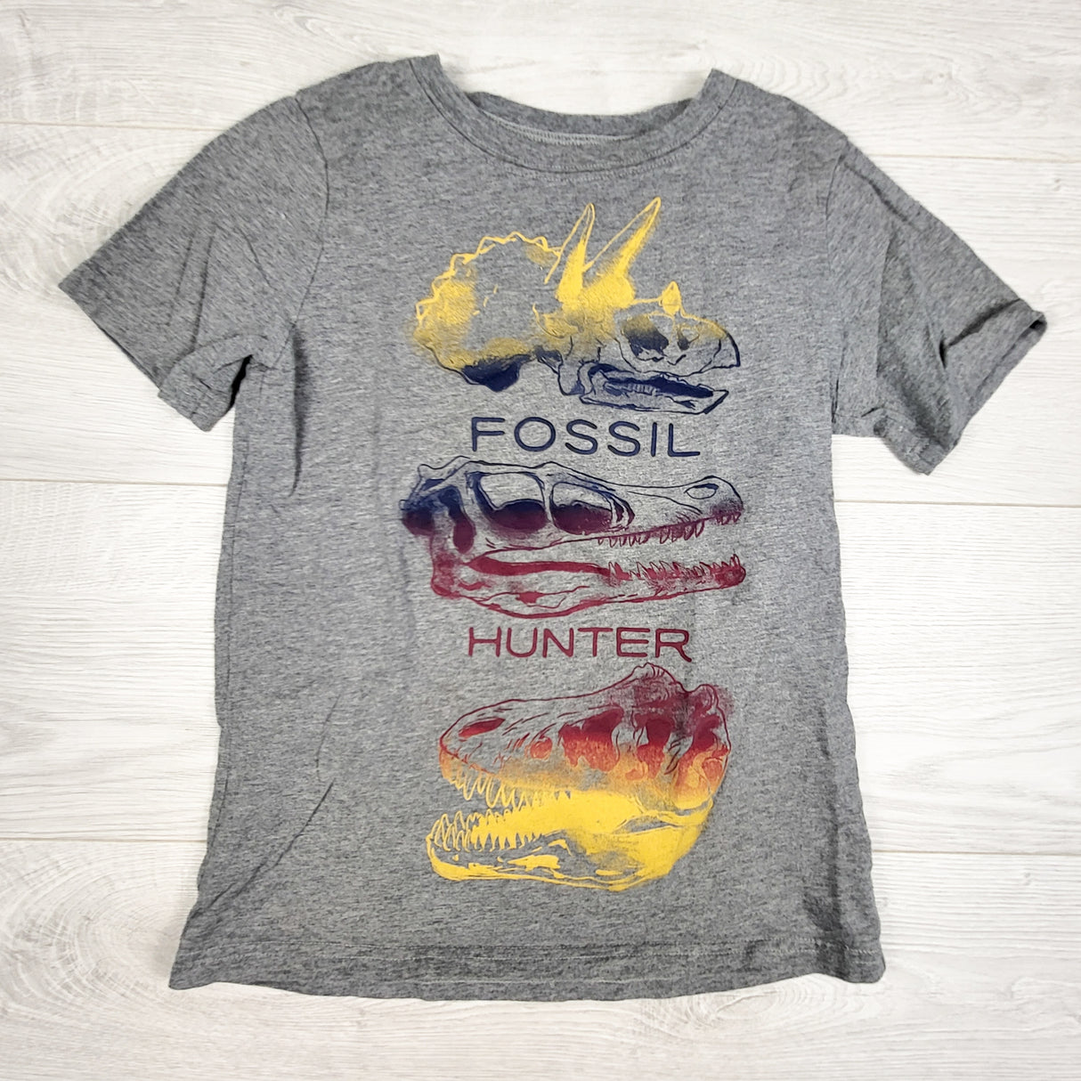 Carters grey "Fossil Hunter" t-shirt. Size 8