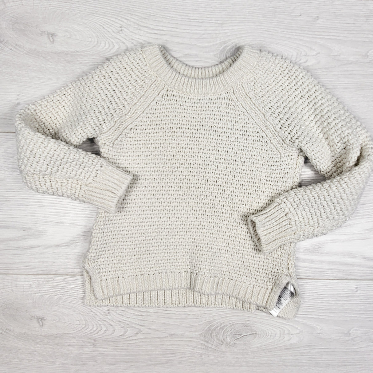 Gap sweater with silver sparkle threading. Size 4T