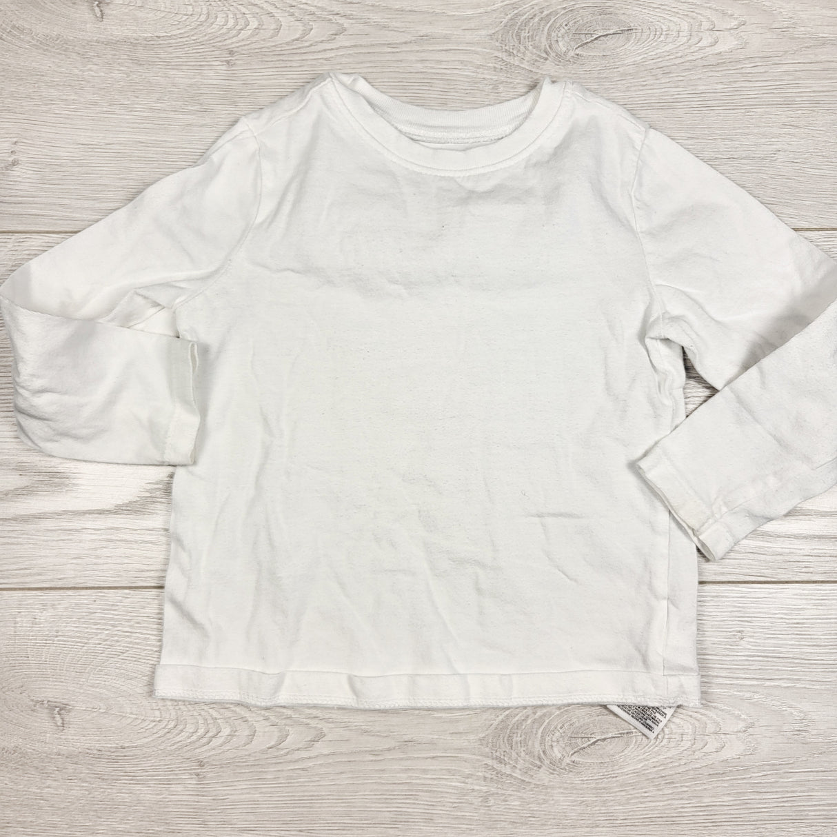 Old Navy white long sleeve top. Size 2T