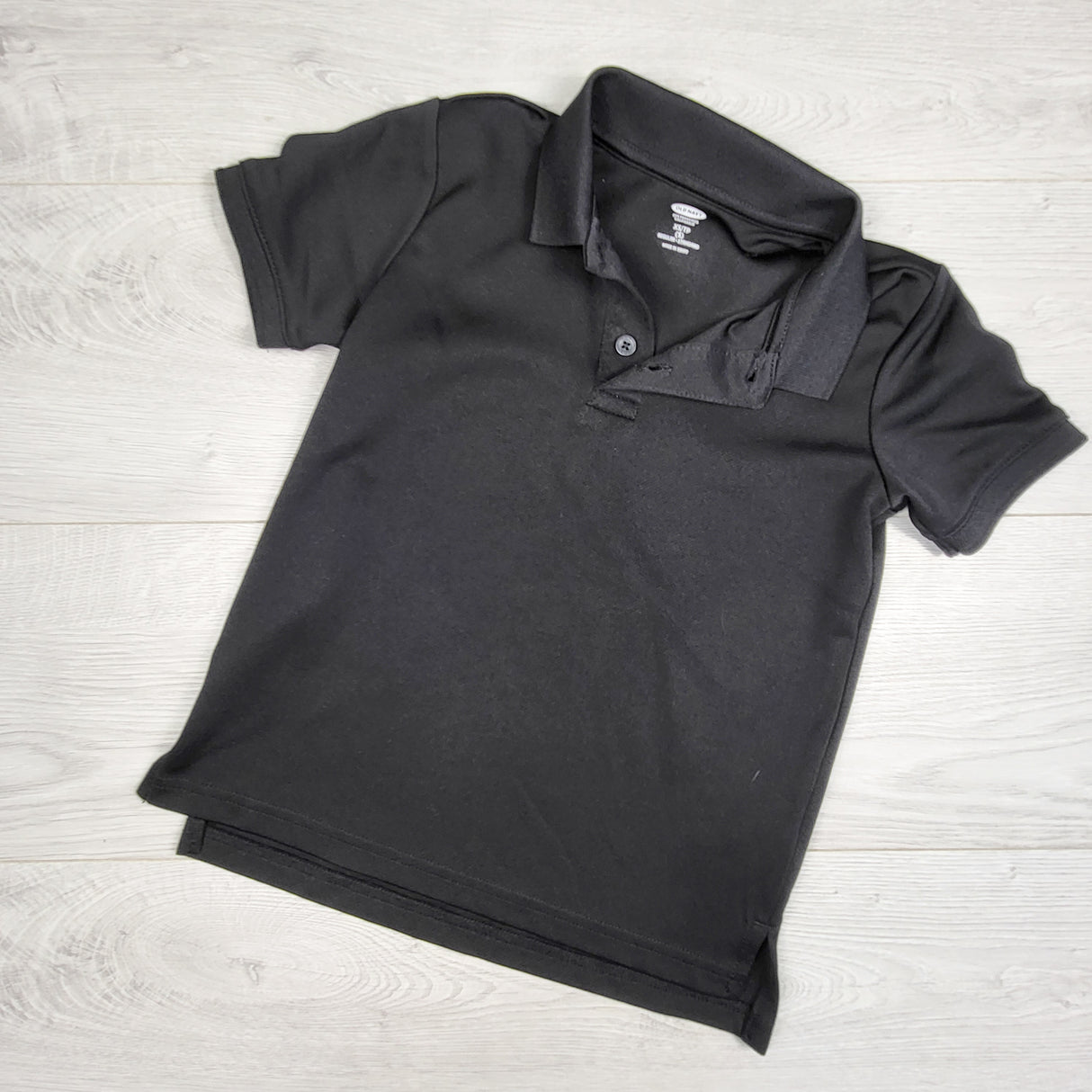 Old Navy black active polo. Size 5T