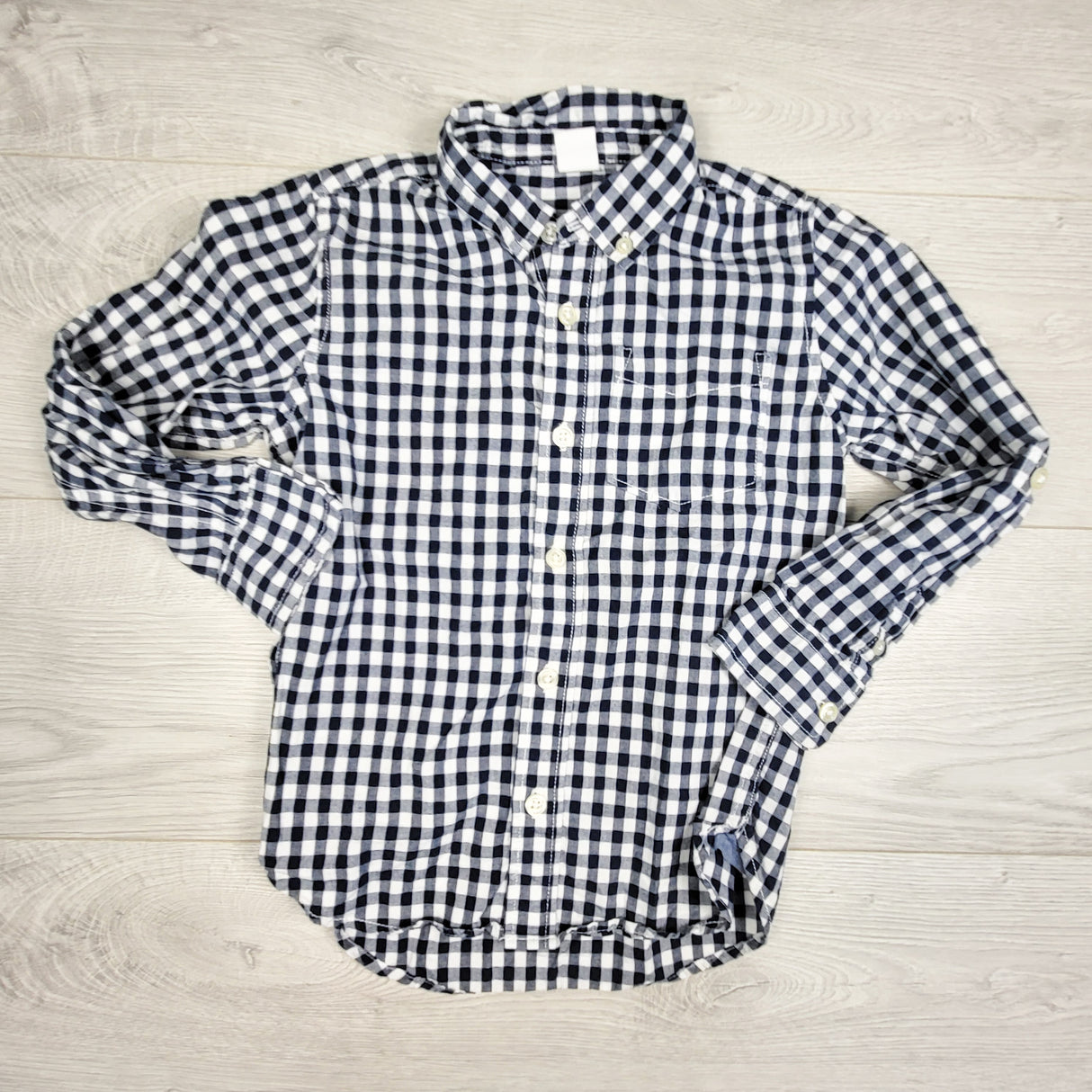 Gap blue checked button down shirt. Size 5T