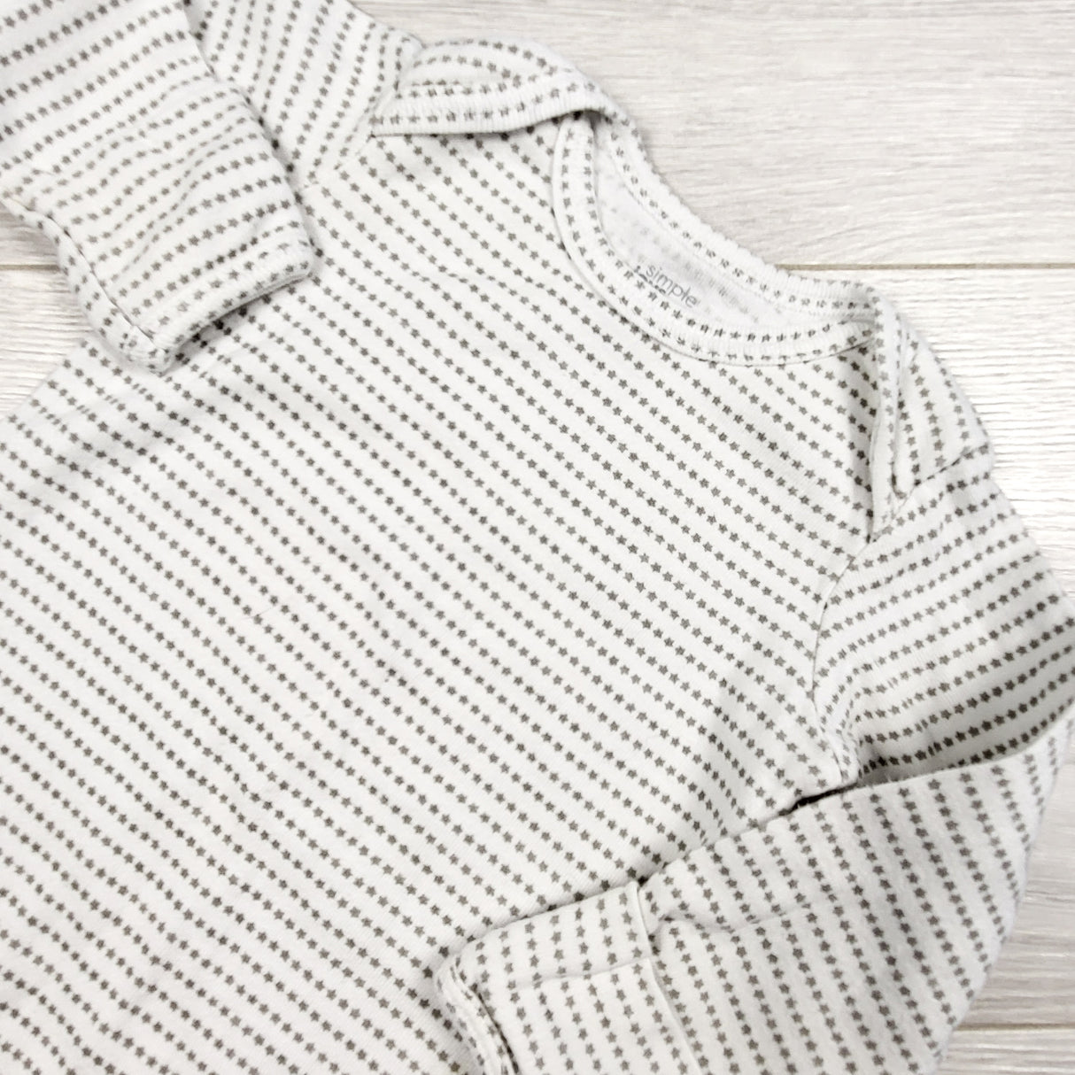 Simple Joys white and grey star patterned sleep gown. Size 0-3 months