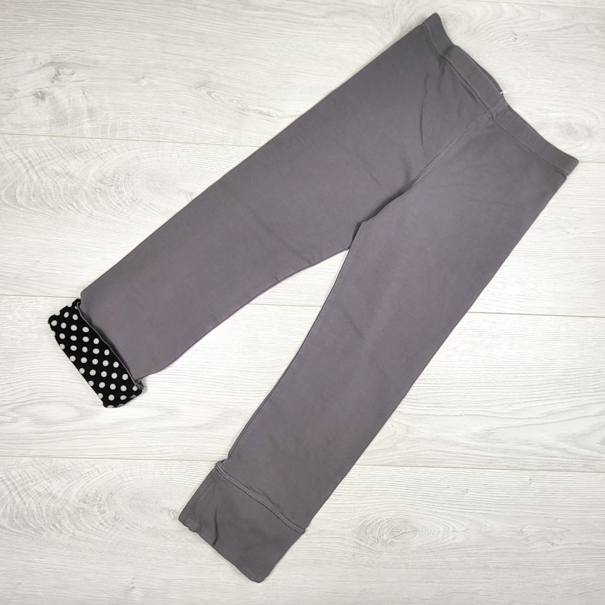 Peekaboo Beans grey "Over Under" leggings. Size 8