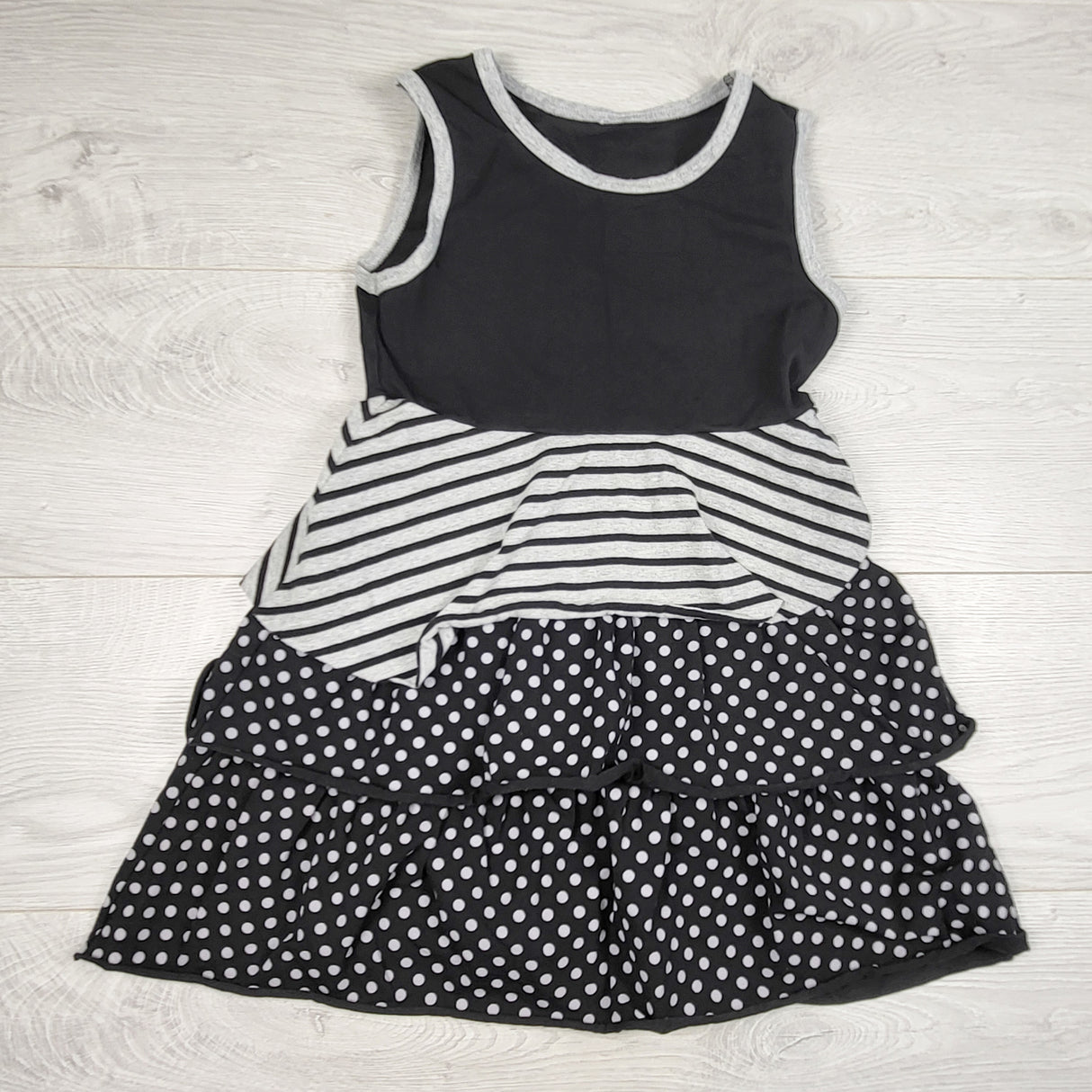 Peekabo Beans black and grey tiered sleeveless dress. Size 6