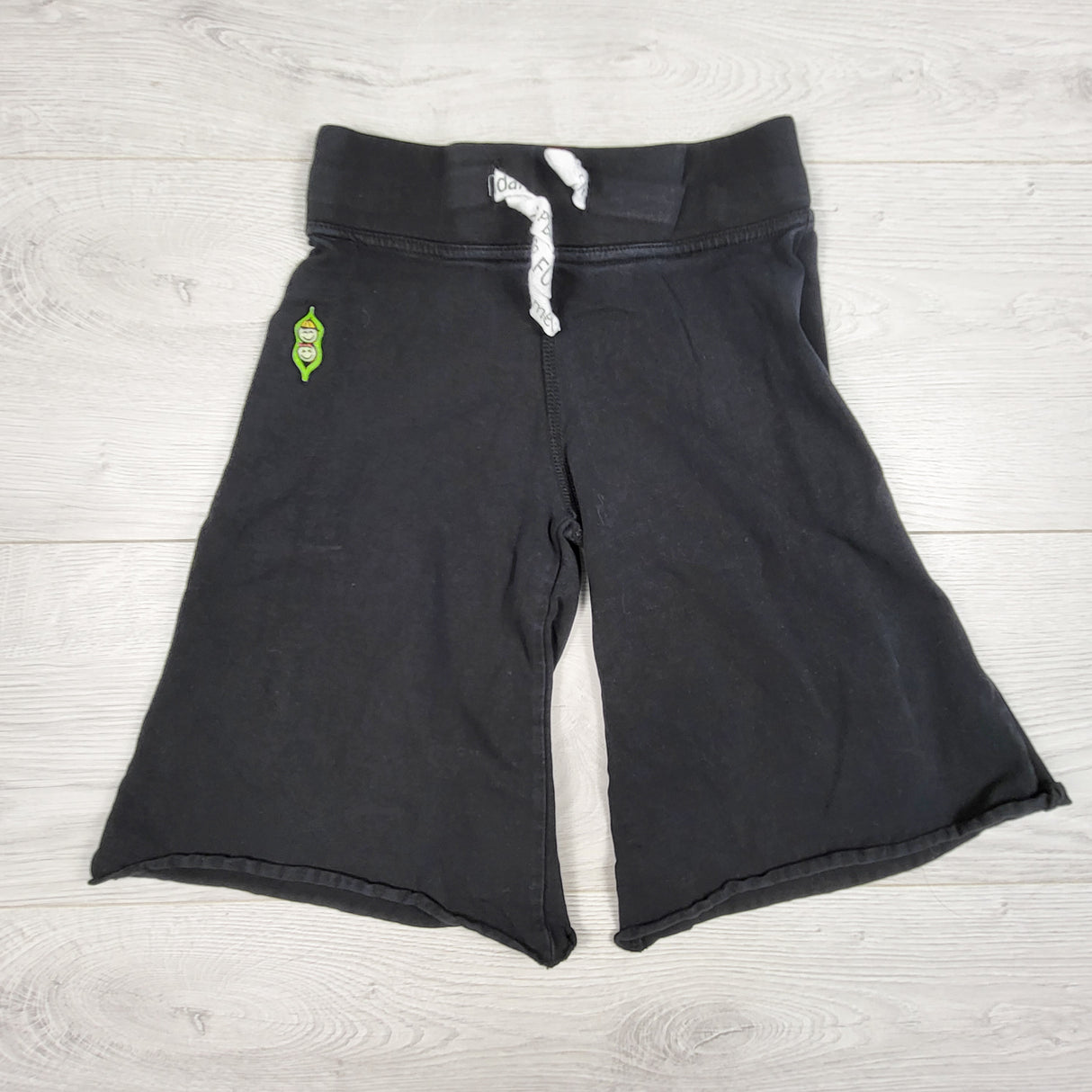 Peekaboo Beans black cropped wide leg pants. Size 4T