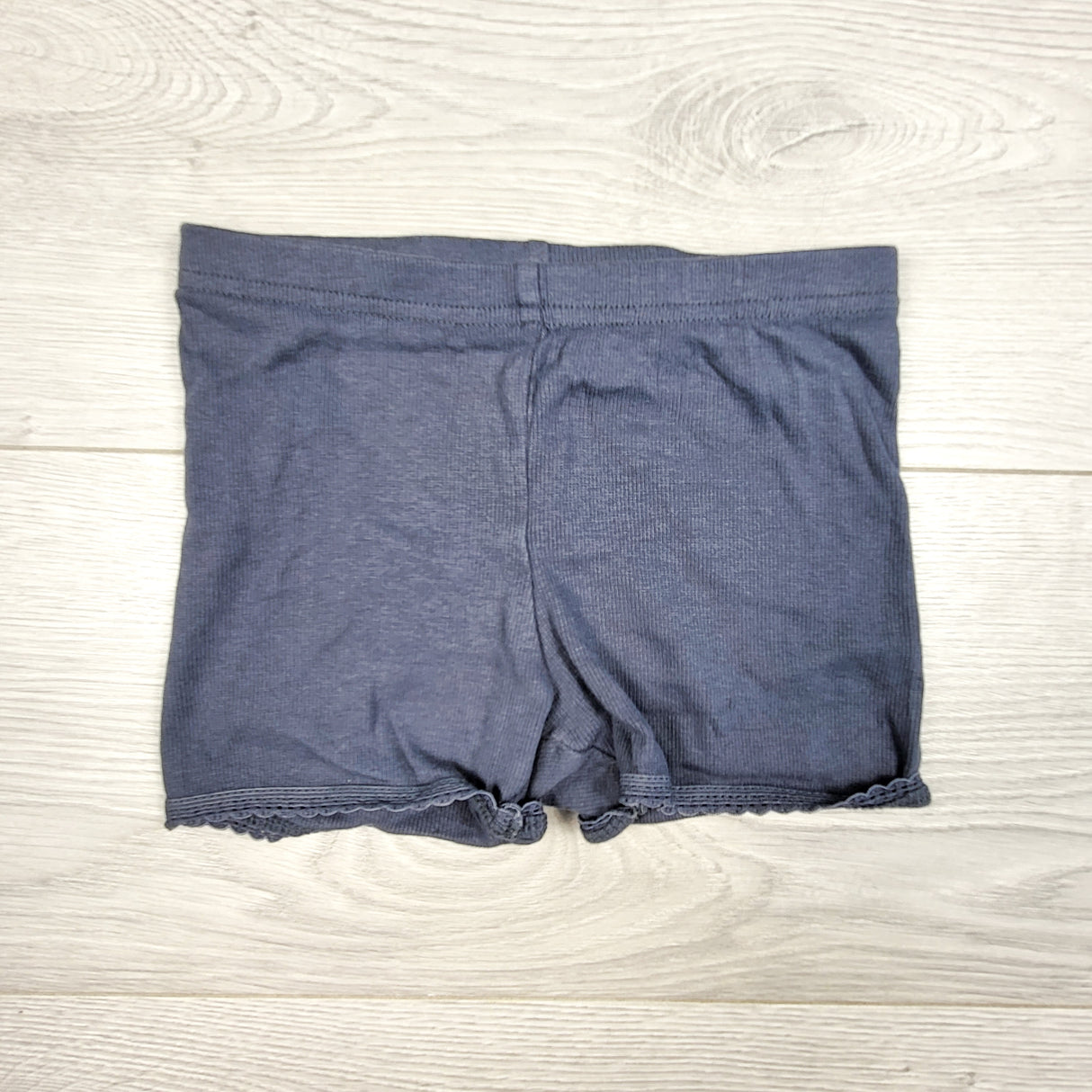 Wheat grey ribbed cotton/modal blend bike shorts. Size 6