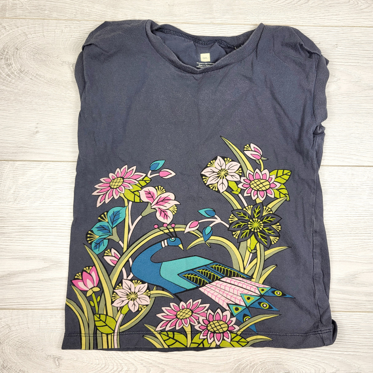 Tea Collection grey floral print t-shirt with peacock. Size 6