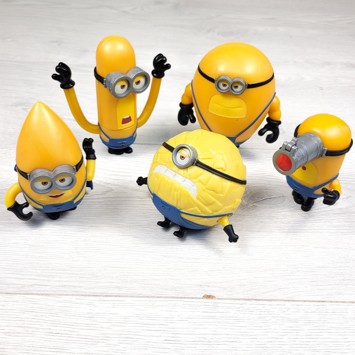 Despicable Me 4 Mega Minions action figures (5 total)