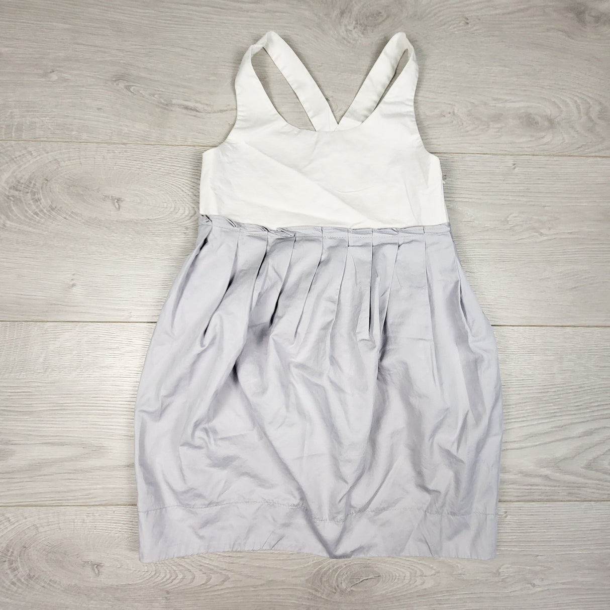 Zara Kids white and grey sleeveless dress with pleats. Size 4/5T