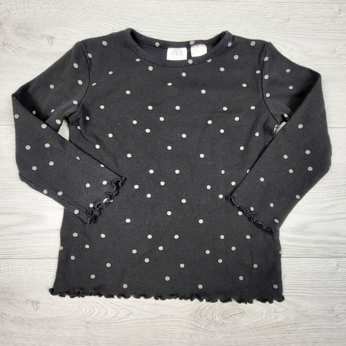 Zara charcoal grey polka dot ribbed long sleeve top. Size 2/3T