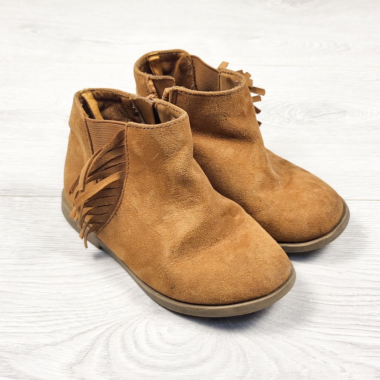 Old Navy tan faux suede boots. Size 8