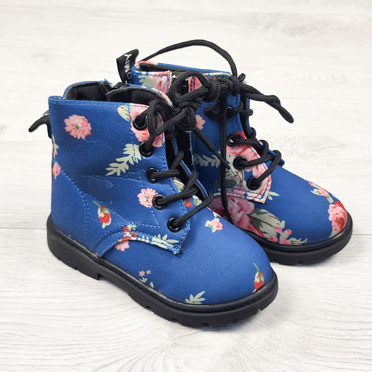 NEW - PatPat floral print combat boots. Size 7