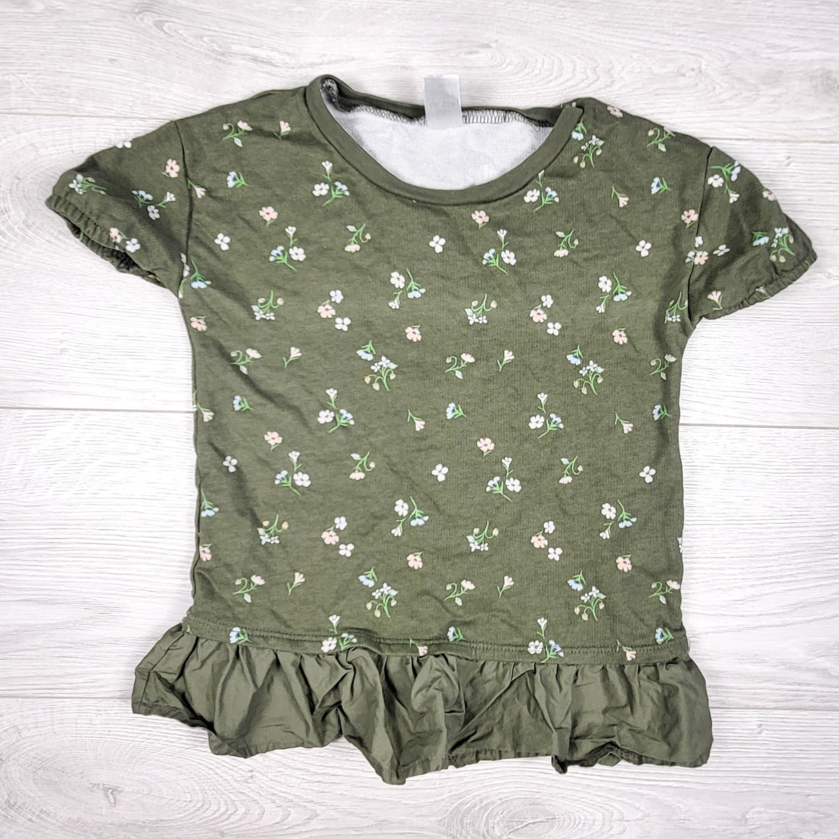Carters green floral print short sleeve sweatshirt. Size 6/6X